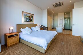 PENTHOUSE 230m2 ON THE SEA
