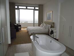 PENTHOUSE 230m2 ON THE SEA