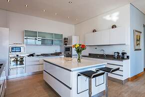 PENTHOUSE 230m2 ON THE SEA