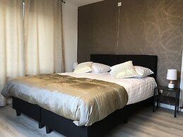Mimosa Hotel