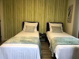 Mimosa Hotel