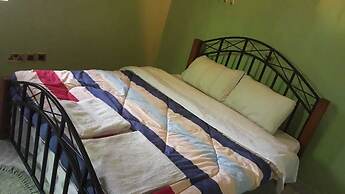 Palm Airport Suites