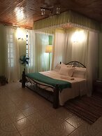 Palm Airport Suites