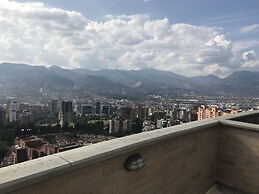 Hotel Class Suites By Colclick