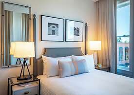 Hotel E