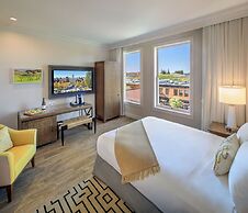 Hotel E