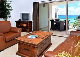 Corto Maltes with Terrace Beach Front 304