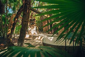 Ikal Hotel Tulum