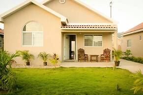 Caymanas Adrian's Vacation House