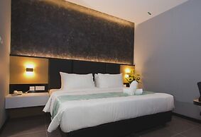 Solid Hotels