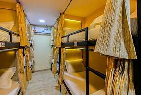 Seven Hills Dormitory - Hostel