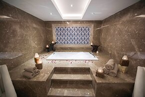 Les Ambassadeurs Hotel & Casino