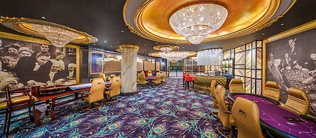 Les Ambassadeurs Hotel & Casino