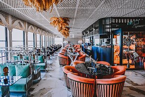 Les Ambassadeurs Hotel & Casino