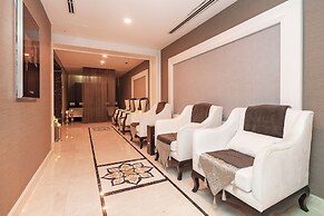 Les Ambassadeurs Hotel & Casino