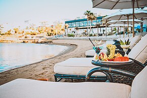 Les Ambassadeurs Hotel & Casino