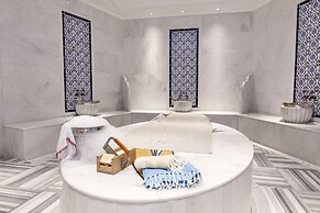 Les Ambassadeurs Hotel & Casino