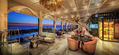 Les Ambassadeurs Hotel & Casino