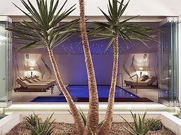 Golden Sun Hotel