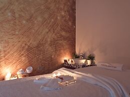 Golden Sun Hotel