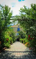 Lapida Garden Hotel
