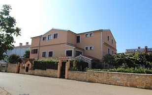 Apartments Villa Nikola