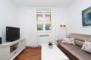 Apartments Aurora