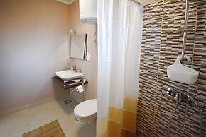 Apartments with Shared Pool Bertetic