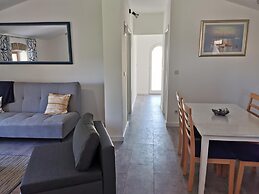 Apartments with Shared Pool Bertetic