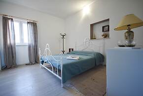 Apartments with Shared Pool Bertetic