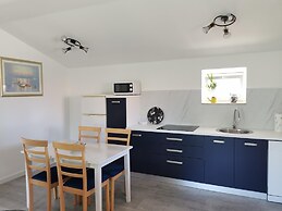 Apartments with Shared Pool Bertetic
