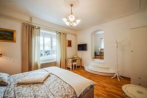 Kavon Apartments