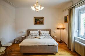 Kavon Apartments