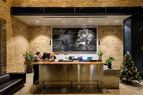 Docklands Apart Hotel
