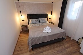 Apartments Eni