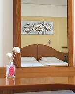 Bay Holiday Hotel & Spa