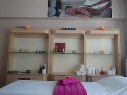Bay Holiday Hotel & Spa