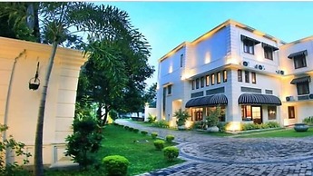 Forever City Hotel