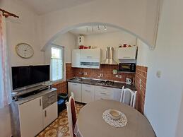 Apartments Godena