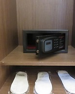 Maohua Motel