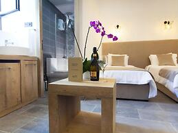 Avenue Hotel