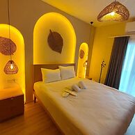 Avenue Hotel
