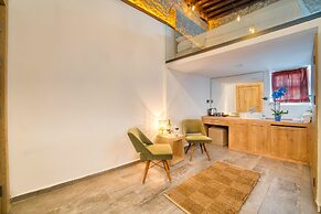 Avenue Hotel