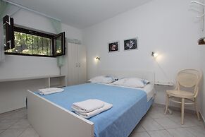 Apartments Lara