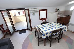 Apartments Lora