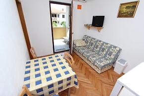 Apartments Lora