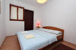 Apartments Lora