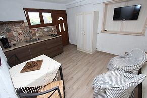 Apartments with Shared Pool Midea 2
