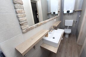 Apartments with Shared Pool Midea 2