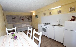 Apartments with Shared Pool Midea 2
